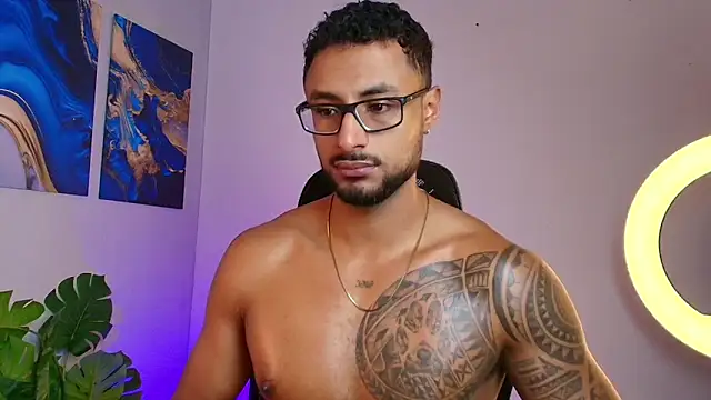 Snapshot of LiamGarcia1 chatting on September 2025 03:24:01 PM LiamGarcia1 online show from September 2025 03:24:01 PM