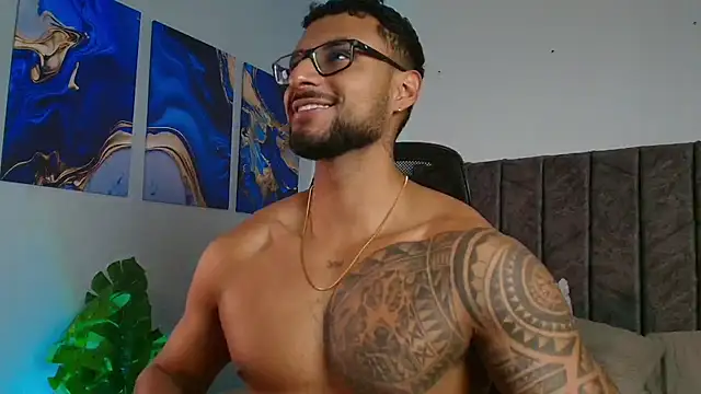 Snapshot of LiamGarcia1 chatting on September 2025 01:57:02 PM LiamGarcia1 online show from September 2025 01:57:02 PM