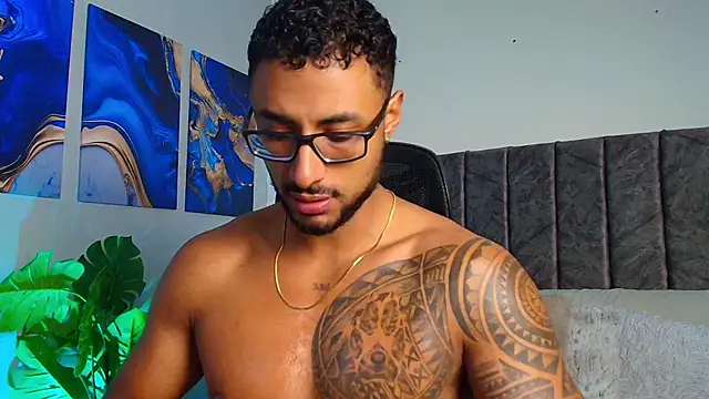 Snapshot of LiamGarcia1 chatting on September 2025 01:45:01 PM LiamGarcia1 online show from September 2025 01:45:01 PM