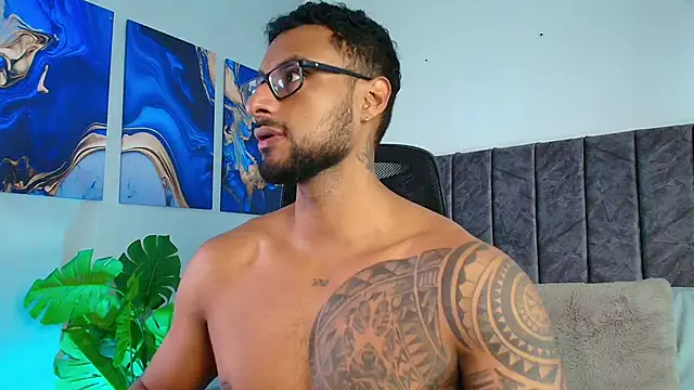 Snapshot of LiamGarcia1 chatting on September 2025 03:04:01 PM LiamGarcia1 online show from September 2025 03:04:01 PM