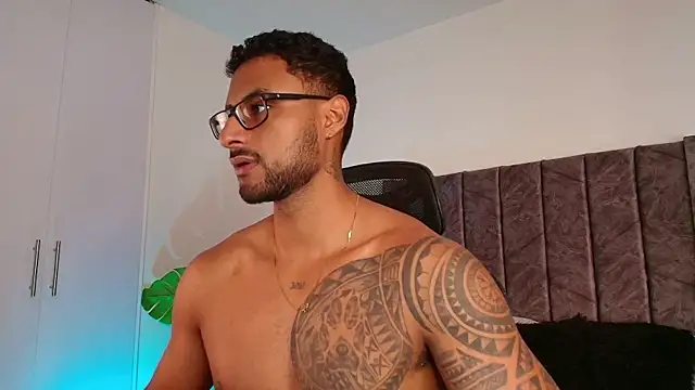 Snapshot of LiamGarcia1 chatting on October 2025 03:08:02 PM LiamGarcia1 online show from October 2025 03:08:02 PM