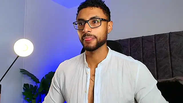 Snapshot of LiamGarcia1 chatting on October 2025 01:01:01 PM LiamGarcia1 online show from October 2025 01:01:01 PM