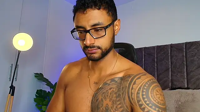 Snapshot of LiamGarcia1 chatting on October 2025 02:01:02 PM LiamGarcia1 online show from October 2025 02:01:02 PM