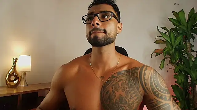 LiamGarcia1 online show from January 2026 03:53:02 AM