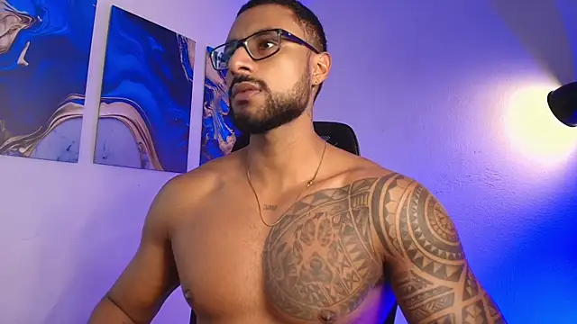 Snapshot of LiamGarcia1 chatting on February 2026 04:29:01 PM LiamGarcia1 online show from February 2026 04:29:01 PM