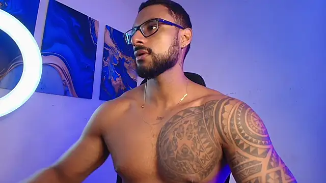 Snapshot of LiamGarcia1 chatting on March 2026 03:27:02 PM LiamGarcia1 online show from March 2026 03:27:02 PM