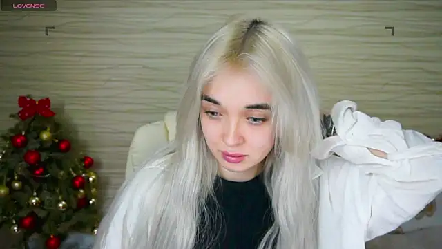 Snapshot of Ashley_S chatting on January 2025 02:14:01 AM Ashley S online show from January 2025 02:14:01 AM