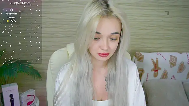 Snapshot of Ashley_S chatting on February 2025 02:44:02 AM Ashley S online show from February 2025 02:44:02 AM