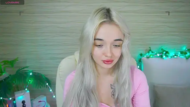 Snapshot of Ashley_S chatting on February 2025 05:20:02 AM Ashley S online show from February 2025 05:20:02 AM