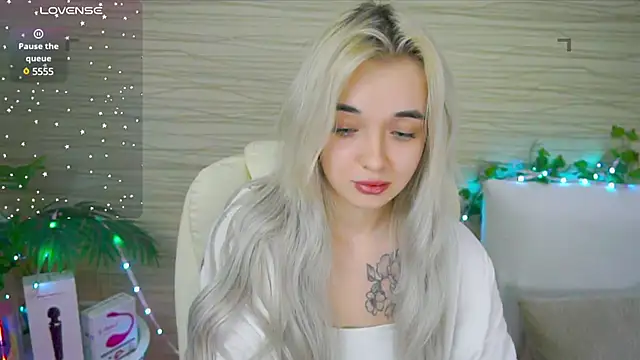 Snapshot of Ashley_S chatting on February 2025 05:15:02 AM Ashley S online show from February 2025 05:15:02 AM