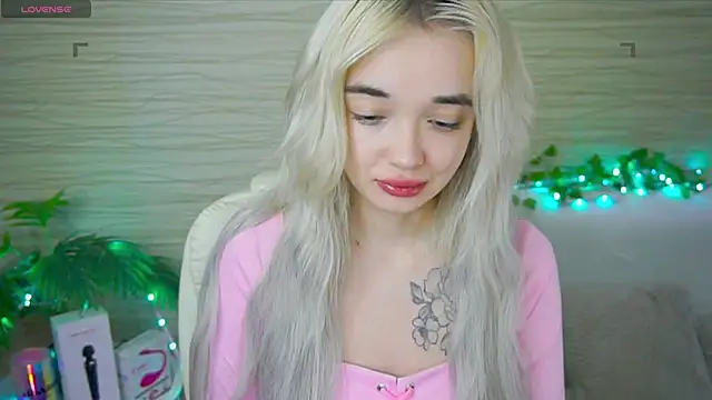 Snapshot of Ashley_S chatting on February 2025 11:11:02 PM Ashley S online show from February 2025 11:11:02 PM