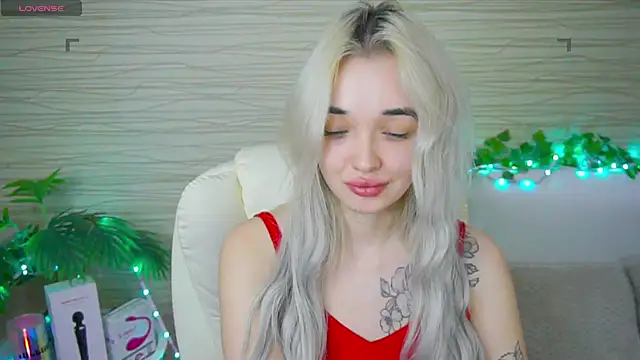 Snapshot of Ashley_S chatting on March 2025 05:12:01 AM Ashley S online show from March 2025 05:12:01 AM