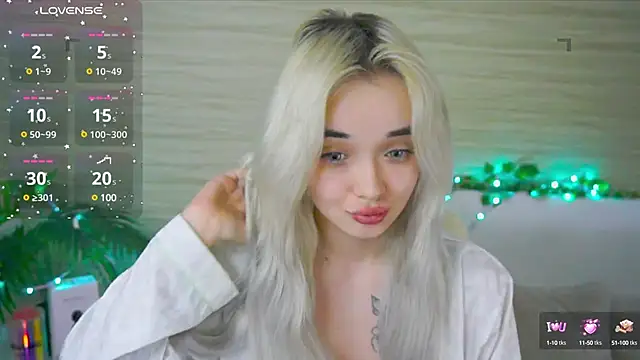 Snapshot of Ashley_S chatting on March 2025 02:25:02 AM Ashley S online show from March 2025 02:25:02 AM