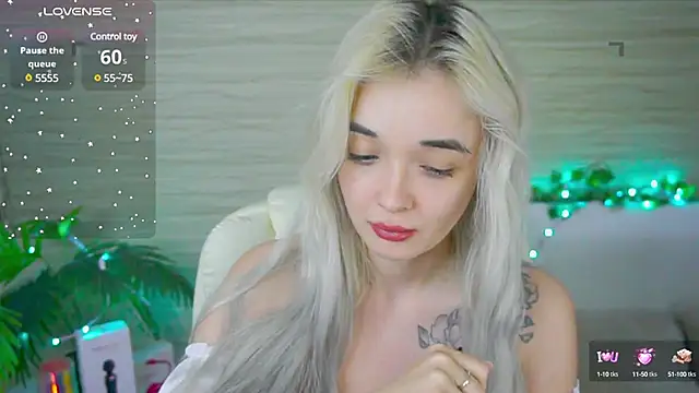 Snapshot of Ashley_S chatting on March 2025 03:11:02 AM Ashley S online show from March 2025 03:11:02 AM