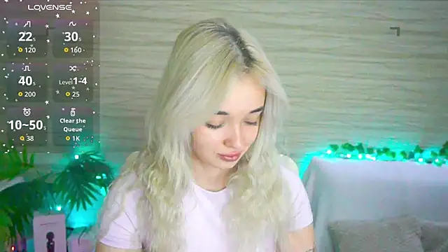 Snapshot of Ashley_S chatting on September 2025 10:09:01 PM Ashley S online show from September 2025 10:09:01 PM