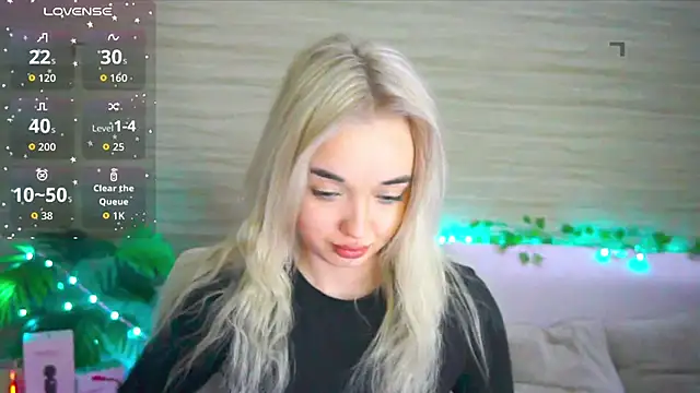 Snapshot of Ashley_S chatting on September 2025 10:04:01 PM Ashley S online show from September 2025 10:04:01 PM