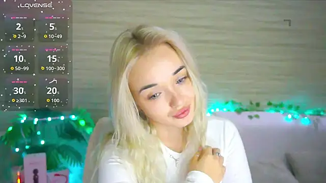 Snapshot of Ashley_S chatting on September 2025 10:04:01 PM Ashley S online show from September 2025 10:04:01 PM