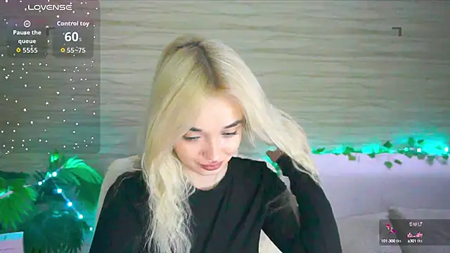 Snapshot of Ashley_S chatting on October 2025 10:22:02 PM Ashley S online show from October 2025 10:22:02 PM