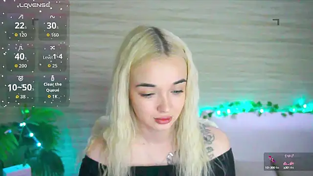 Snapshot of Ashley_S chatting on October 2025 10:06:02 PM Ashley S online show from October 2025 10:06:02 PM