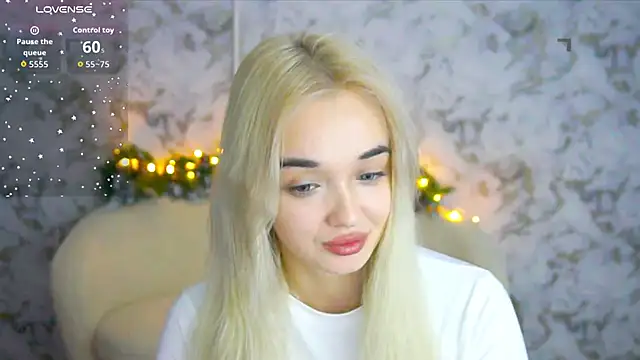 Snapshot of Ashley_S chatting on December 2025 11:03:02 PM Ashley S online show from December 2025 11:03:02 PM