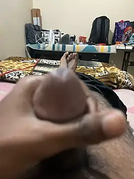 Snapshot of Thinboycock chatting on January 2026 05:07:01 PM Thinboycock online show from January 2026 05:07:01 PM