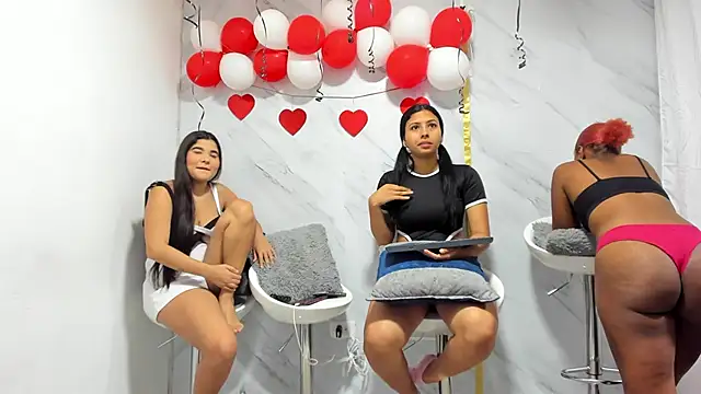 Candyscouples online show from February 2025 12:16:02 PM