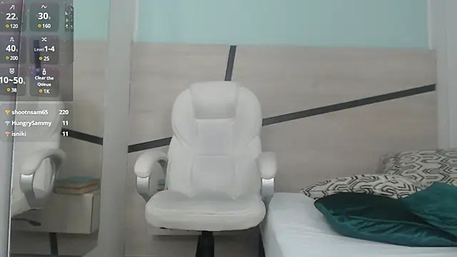 Snapshot of sussy_leon chatting on February 2025 06:15:02 PM sussy leon online show from February 2025 06:15:02 PM