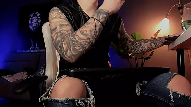 Snapshot of uptomatty chatting on February 2026 07:12:02 AM uptomatty online show from February 2026 07:12:02 AM