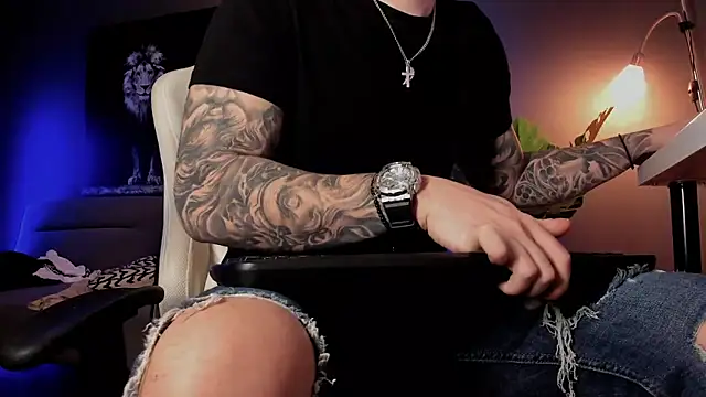 Snapshot of uptomatty chatting on February 2026 06:06:02 AM uptomatty online show from February 2026 06:06:02 AM