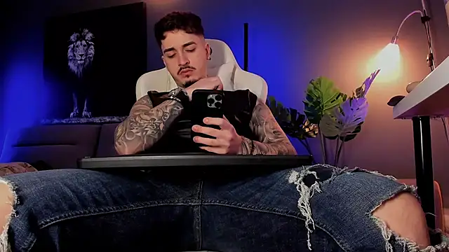 Snapshot of uptomatty chatting on February 2026 07:38:01 AM uptomatty online show from February 2026 07:38:01 AM