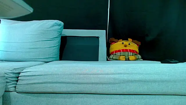 Snapshot of Danyer33 chatting on December 2025 03:27:02 AM Danyer33 online show from December 2025 03:27:02 AM