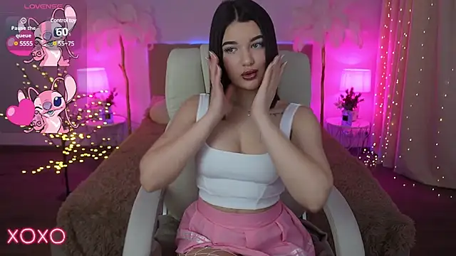 YourLolaBunny online show from January 2025 02:03:02 PM