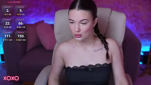 YourLolaBunny online show from May 2026 06:19:02 AM