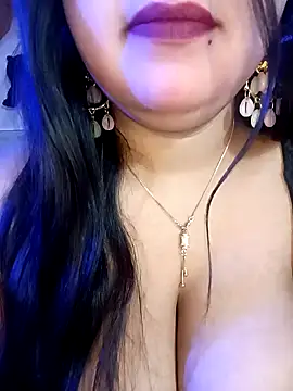 Snapshot of Suhanakhan00 chatting on December 2024 07:28:01 PM Suhanakhan00 online show from December 2024 07:28:01 PM