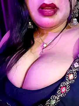 Snapshot of Suhanakhan00 chatting on December 2024 11:17:02 PM Suhanakhan00 online show from December 2024 11:17:02 PM