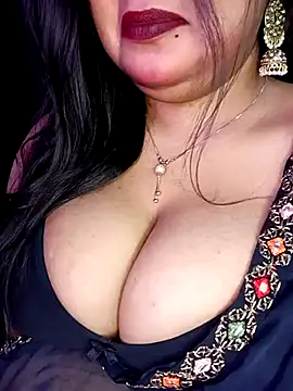 Snapshot of Suhanakhan00 chatting on March 2025 11:00:01 AM Suhanakhan00 online show from March 2025 11:00:01 AM