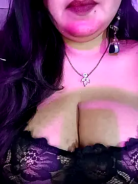 Suhanakhan00 online show from December 2025 06:21:01 AM