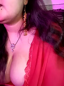 Suhanakhan00 online show from February 2026 07:48:02 AM