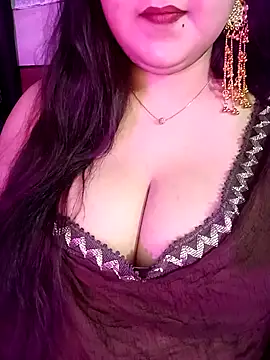 Suhanakhan00 online show from May 2026 11:17:01 AM