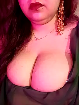 Suhanakhan00 online show from May 2026 06:47:01 PM