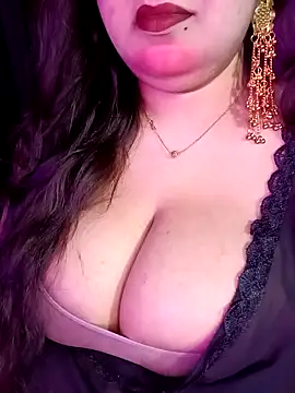 Suhanakhan00 online show from May 2026 05:53:01 PM