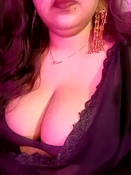 Suhanakhan00 online show from May 2026 10:52:02 AM