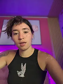 Sophie LS online show from December 2025 01:52:02 PM