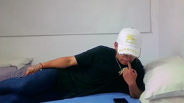 Snapshot of be_sinners chatting on December 2024 11:02:02 PM be sinners online show from December 2024 11:02:02 PM