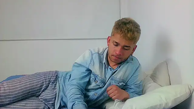 Snapshot of be_sinners chatting on December 2024 03:58:01 AM be sinners online show from December 2024 03:58:01 AM