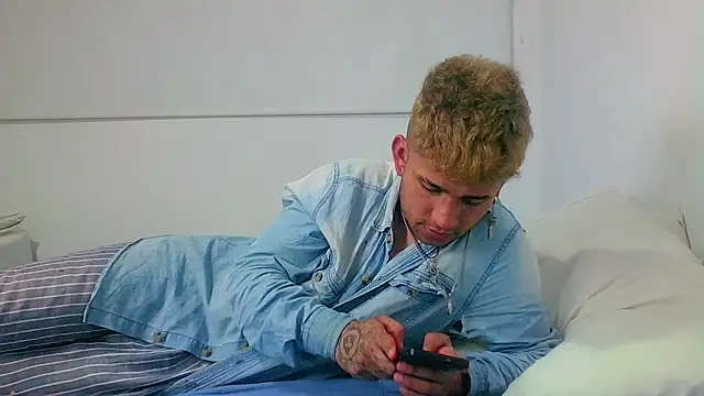 Snapshot of be_sinners chatting on December 2024 07:00:01 AM be sinners online show from December 2024 07:00:01 AM