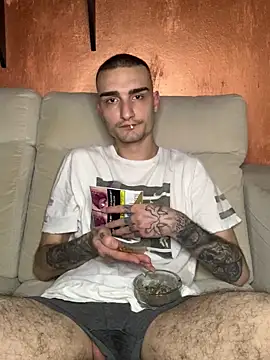 Snapshot of Chicano2k chatting on March 2025 10:07:02 PM Chicano2k online show from March 2025 10:07:02 PM