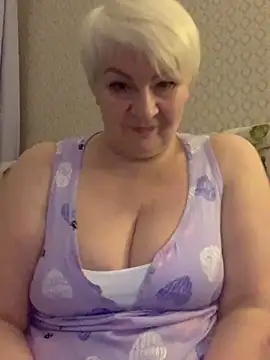 Laura Millf online show from February 2025 03:28:02 PM