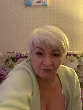 Laura Millf online show from February 2025 01:08:02 PM