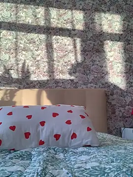 Laura Millf online show from February 2025 02:24:02 PM